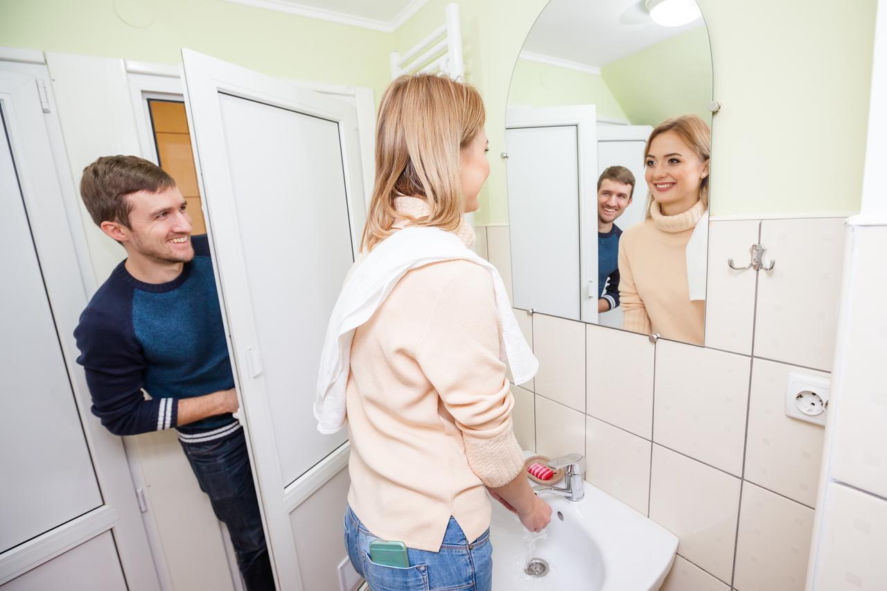 Tsentralnyi Hostel Ivano Frankivsk Bagian luar foto
