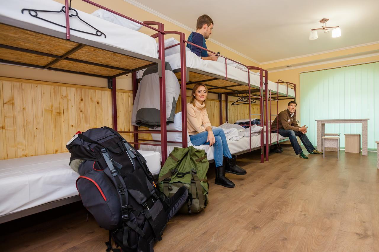 Tsentralnyi Hostel Ivano Frankivsk Ruang foto